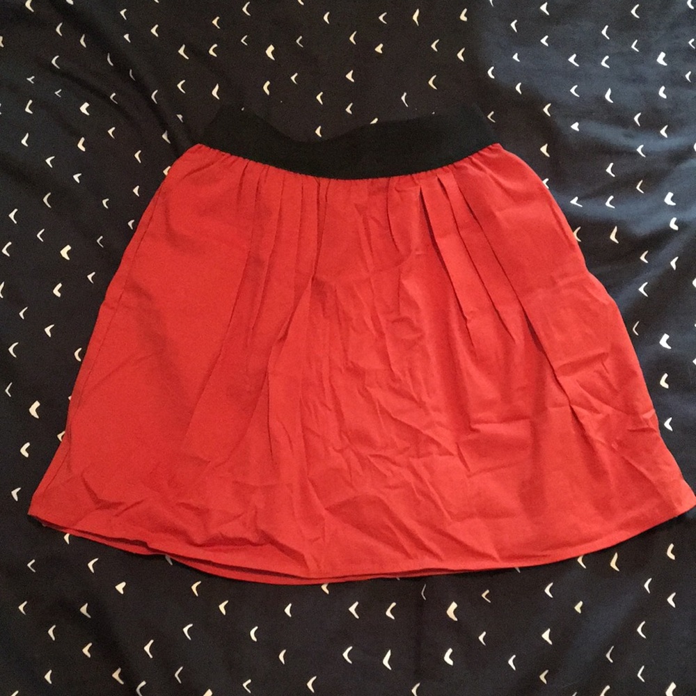 Red-orange skirt with pockets XS